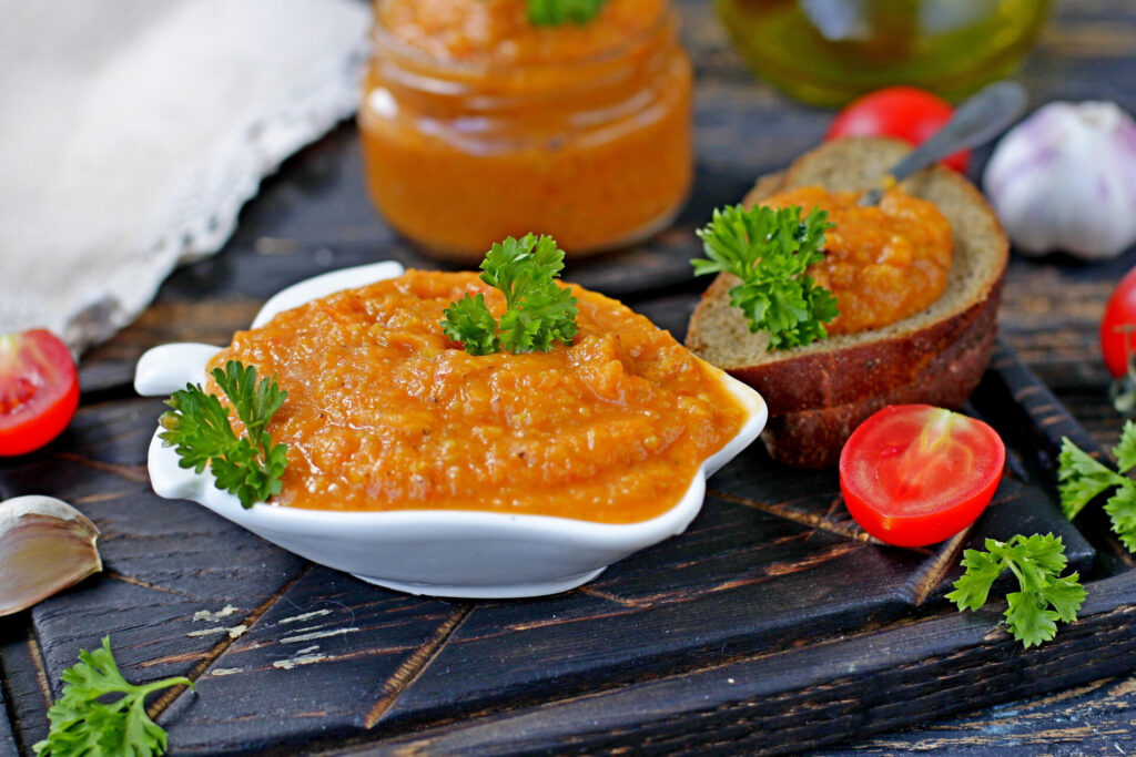 Боротьба з урожаєм! Кабачкова ікра на зиму