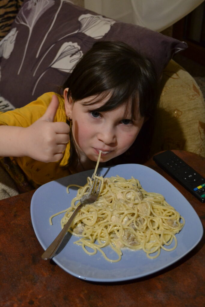 Курка з грибами в сметаному соусі на петельні